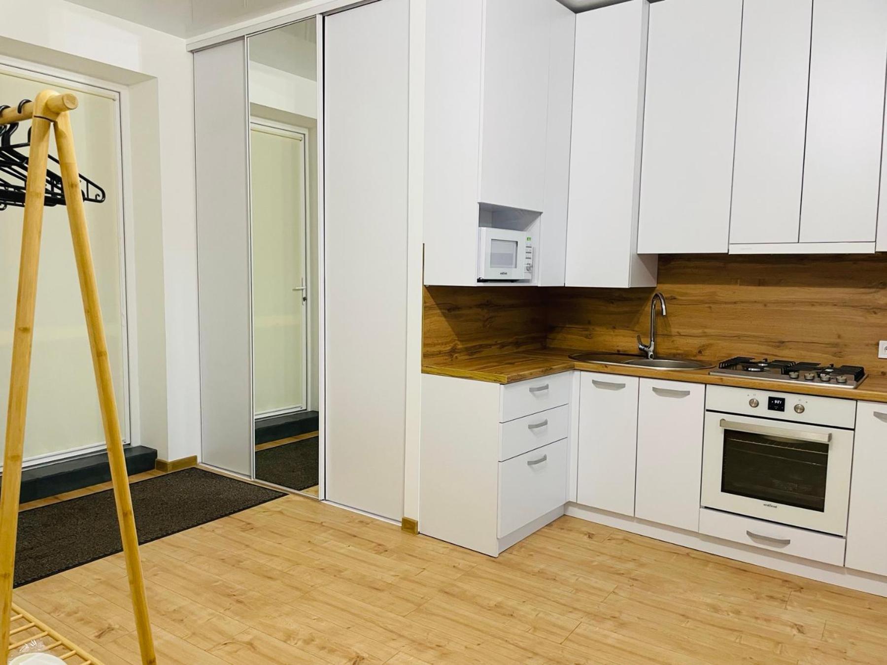 На Куліша 3, Сучасні Апартаменти Біля Оперного Lviv Extérieur photo