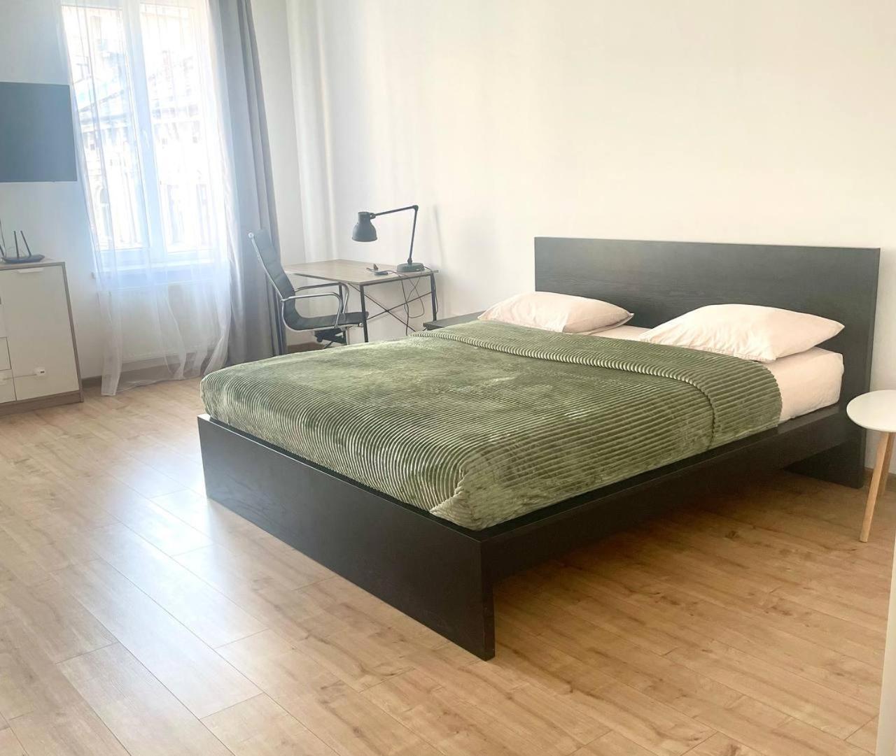 На Куліша 3, Сучасні Апартаменти Біля Оперного Lviv Extérieur photo